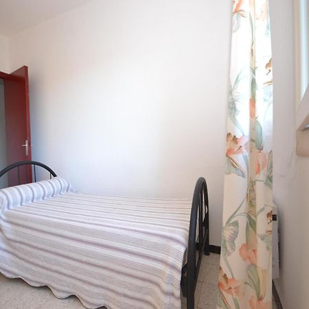 Apartment With Pool Amid Vineyards And Near The Beach Mèze Esterno foto