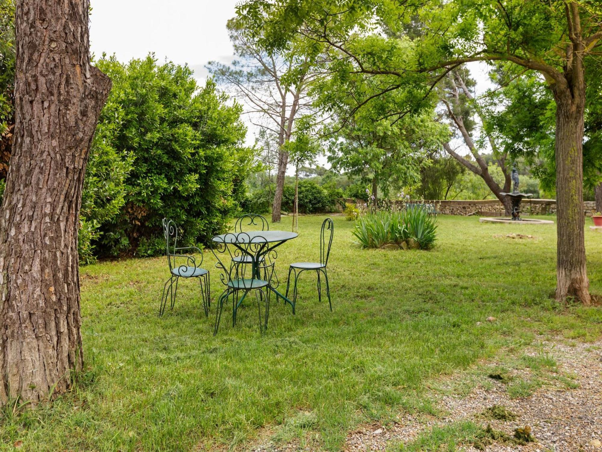 Apartment With Pool Amid Vineyards And Near The Beach Mèze Esterno foto