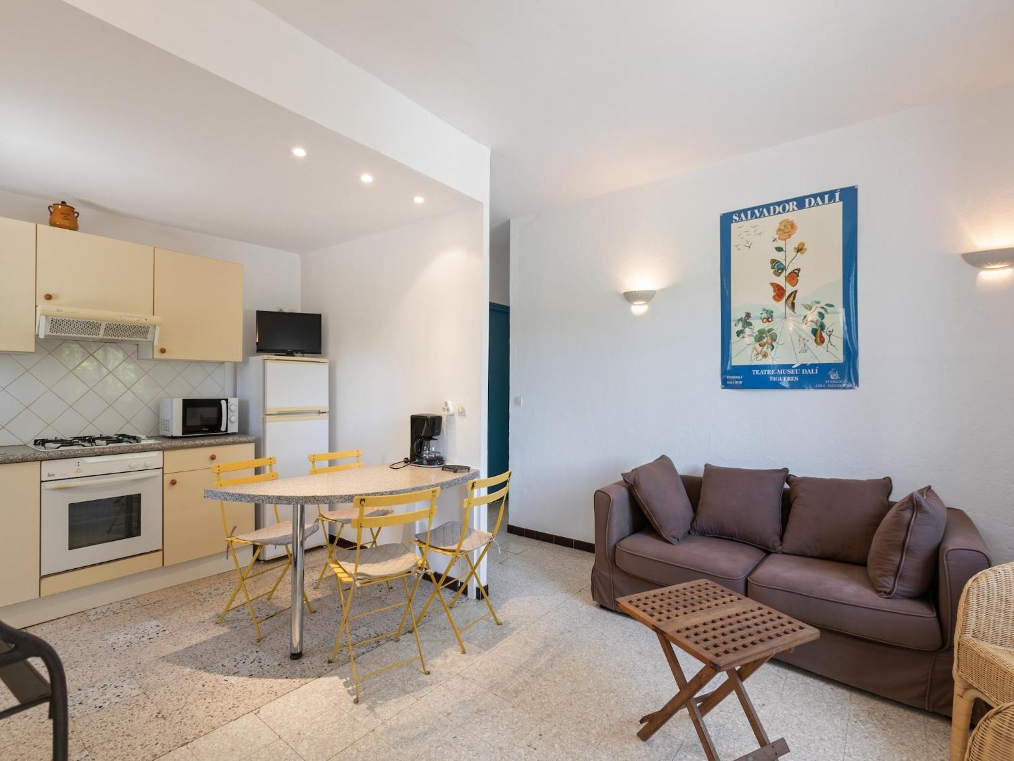 Apartment With Pool Amid Vineyards And Near The Beach Mèze Esterno foto