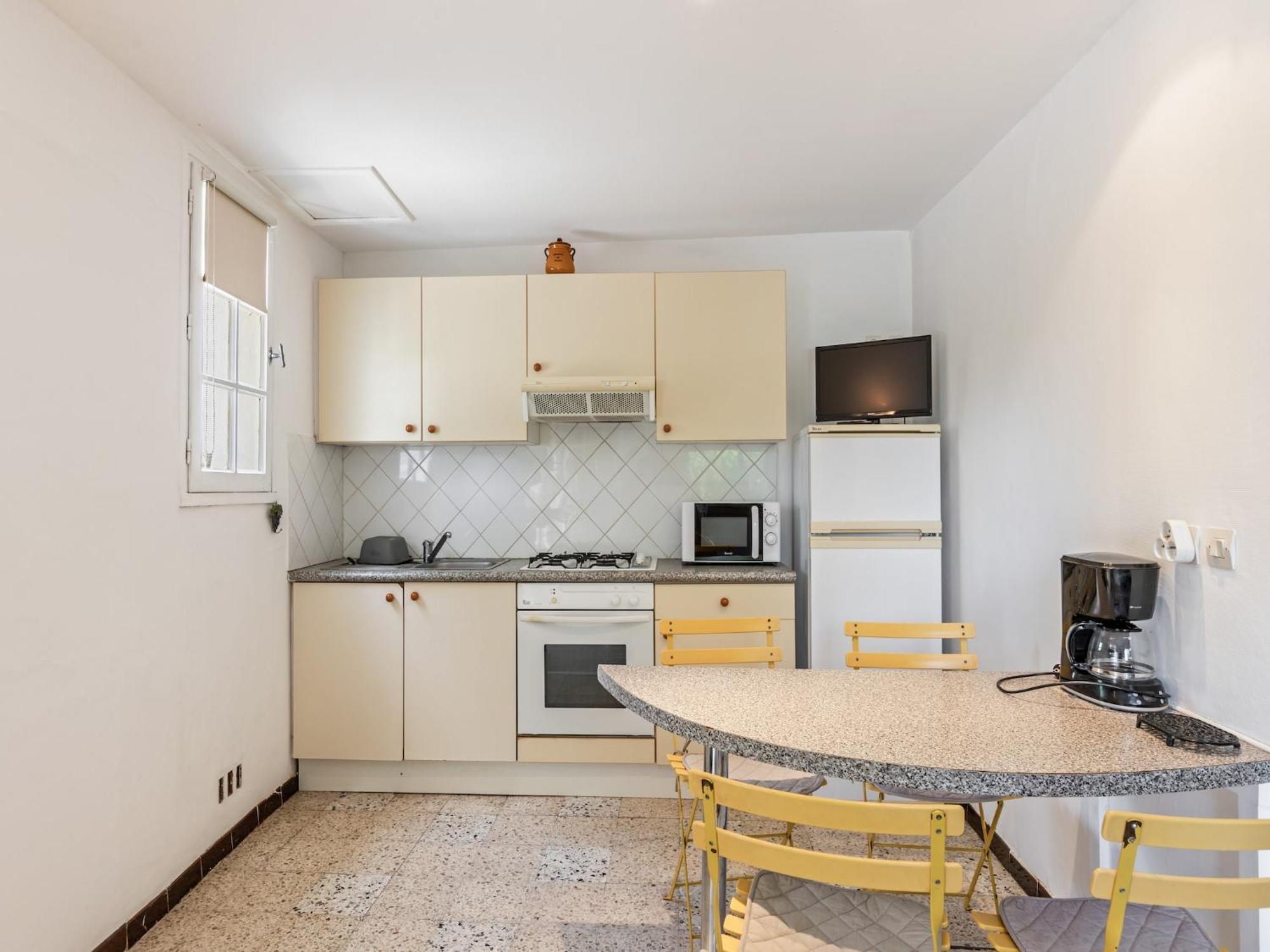 Apartment With Pool Amid Vineyards And Near The Beach Mèze Esterno foto